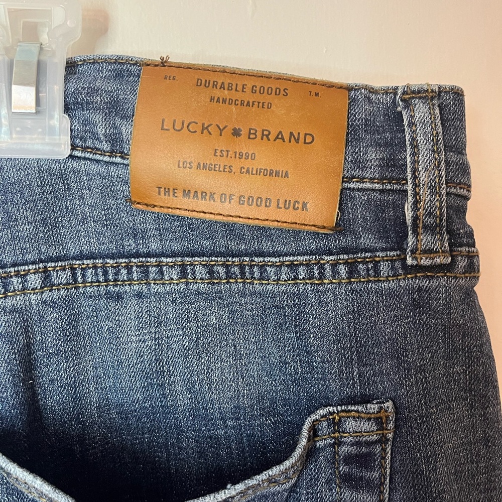 Men’s Lucky Brand 221 Straight Jeans 40x32 (Measured 42x31) Dark Wash - Picture 9 of 10